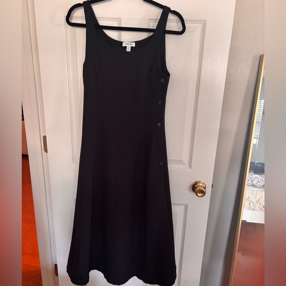 Elegant Navy Sleeveless Dress